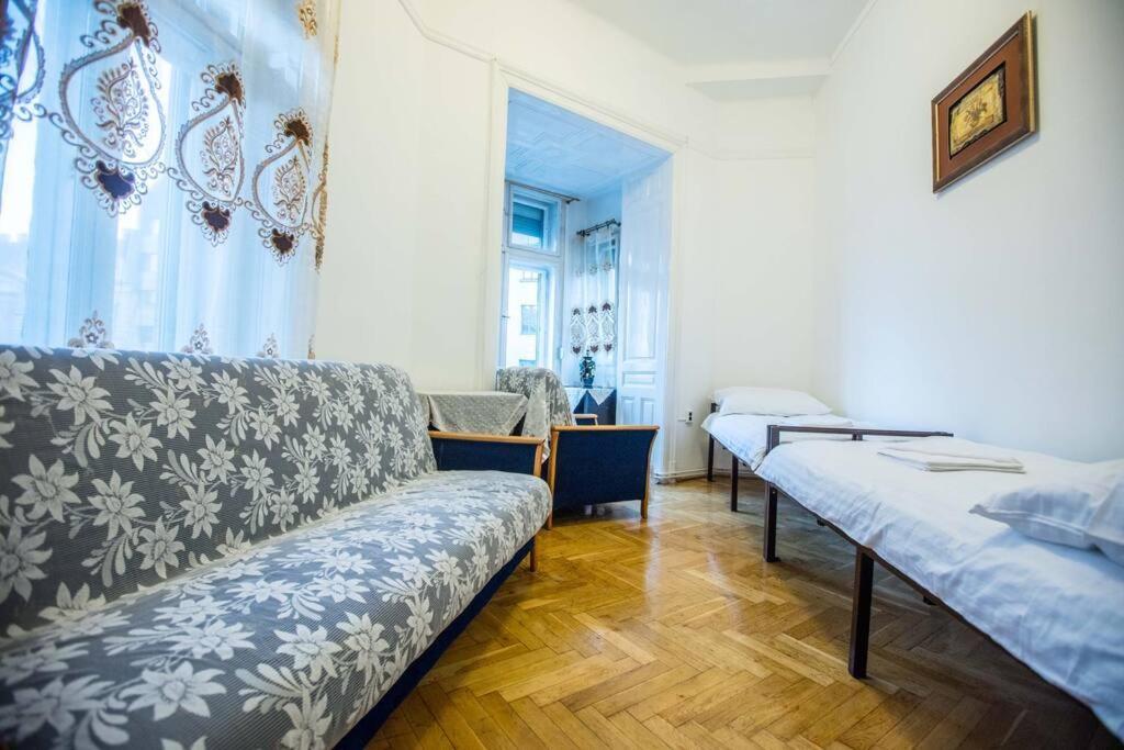 Keleti Apartment City Center Big Flat Bedroom Private Use Budapest Esterno foto