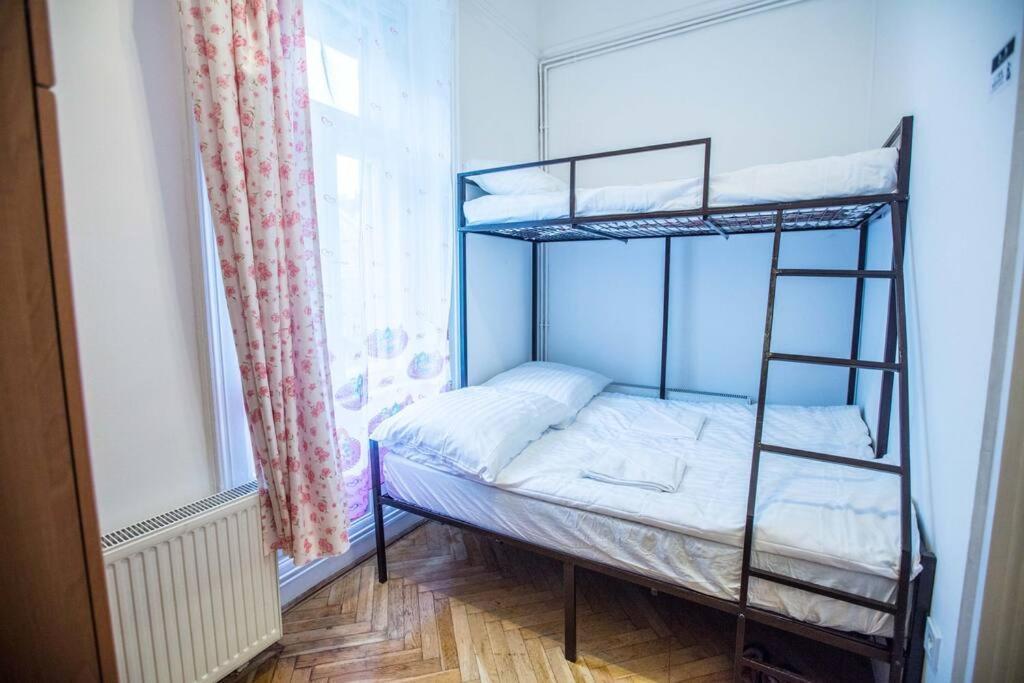 Keleti Apartment City Center Big Flat Bedroom Private Use Budapest Esterno foto