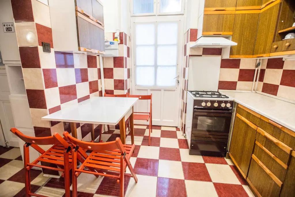 Keleti Apartment City Center Big Flat Bedroom Private Use Budapest Esterno foto