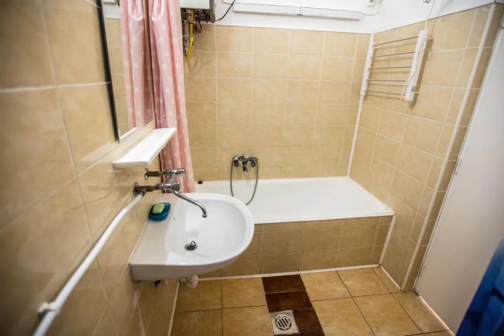Keleti Apartment City Center Big Flat Bedroom Private Use Budapest Esterno foto