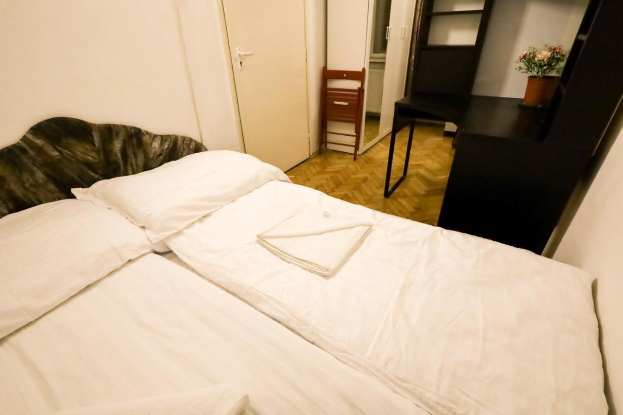 Keleti Apartment City Center Big Flat Bedroom Private Use Budapest Esterno foto
